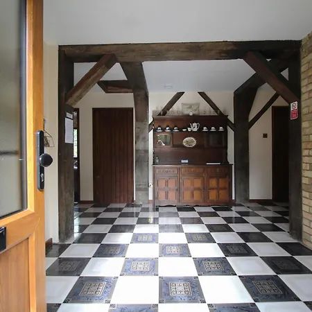 Highfields Holidays Bed & Breakfast-3